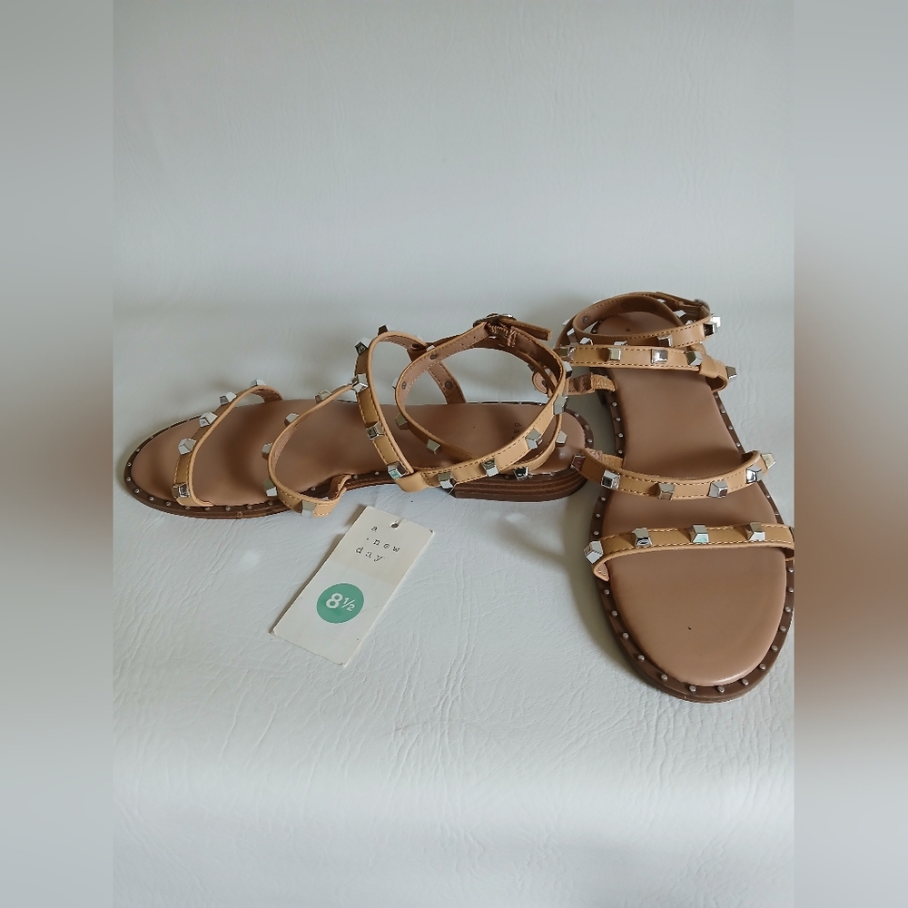 A New Day Tan Strappy Flat Sandals / Silver Rivets Wrap Around Ankle Strap Sz8.5
